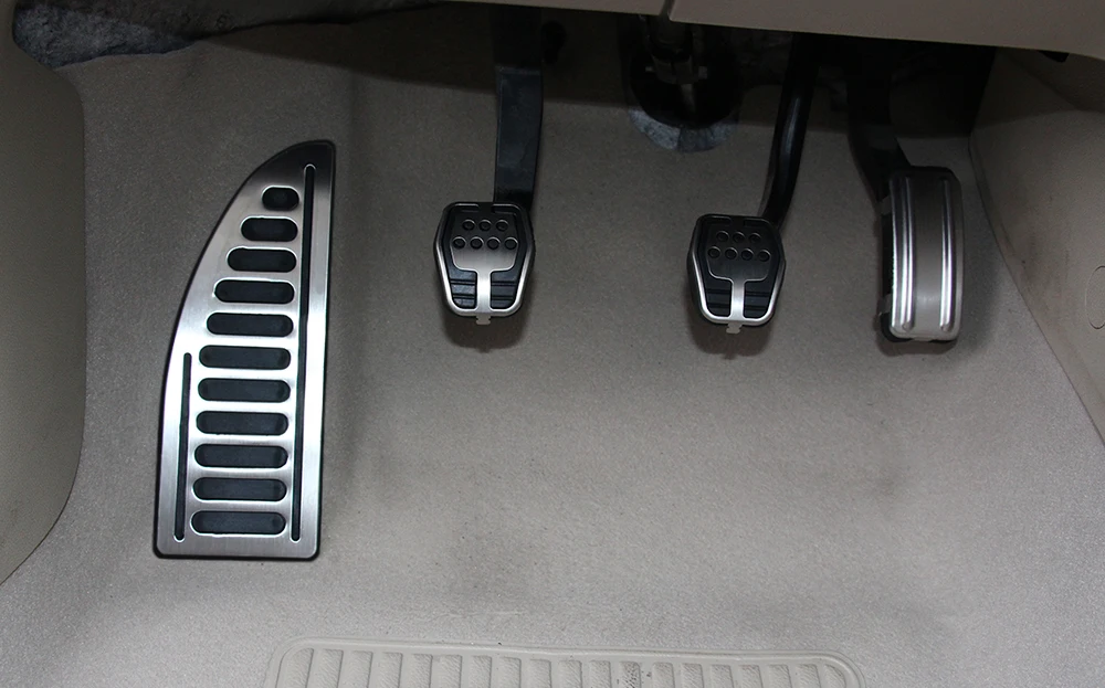 Педали на машине: Педали в машине автомат: с какой стороны газ и тормоз