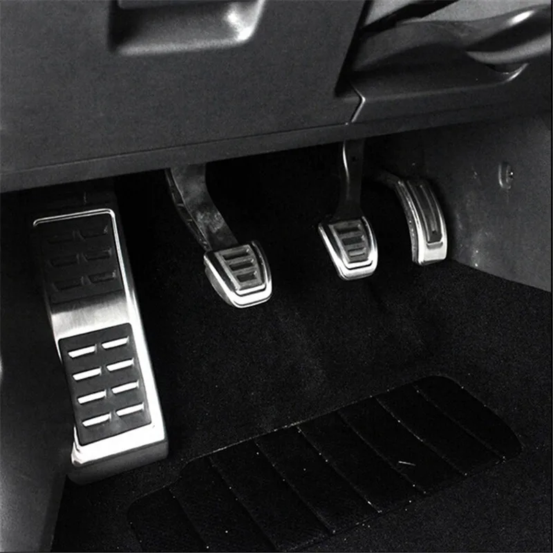 Педали в автомобиле расположение механика: Расположение педалей в машине с механической коробкой МКПП и автоматической АКПП