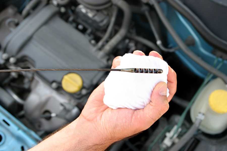 Чем грозит перелив масла в двигатель автомобиля: Чем опасен перелив масла в двигателе?