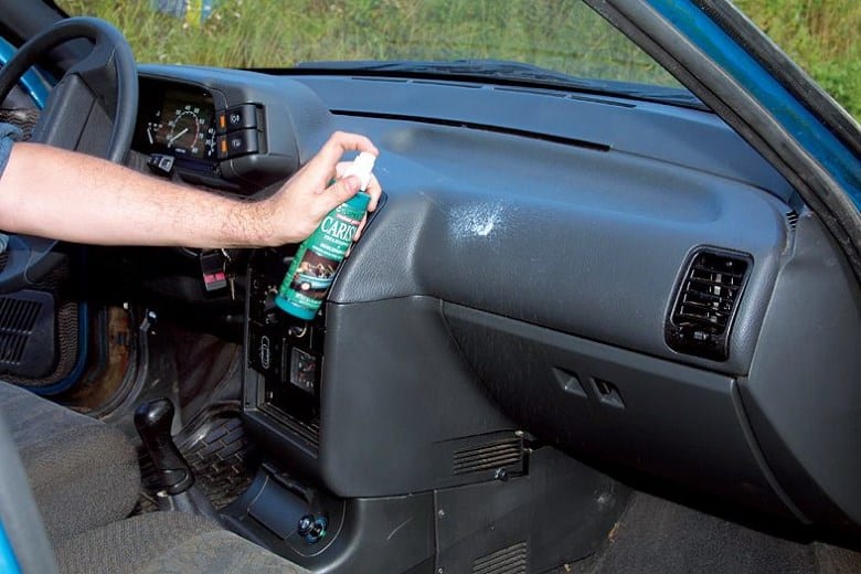 Как выветрить запах бензина из машины: Как убрать запах бензина в салоне авто?