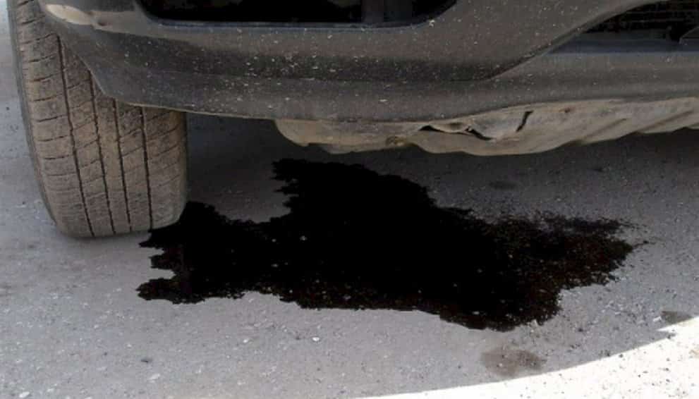 Капает масло из под машины: Течь масла из двигателя: причины, решение | SUPROTEC
