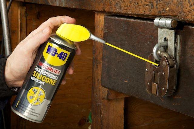 Wd 40 для чего используется: Зачем нужна универсальная смазка WD-40: 35 способов использования дома