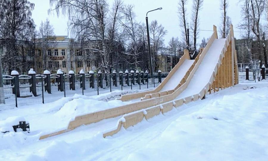 В горку: Как пишется слово: «в горку» или «вгорку»?