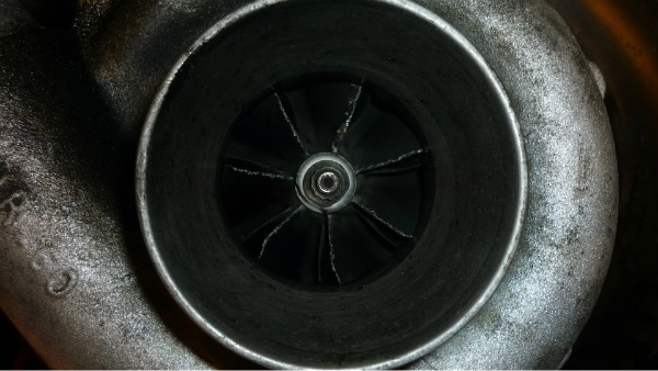 Турбина кидает масло в интеркулер: Турбина гонит масло в интеркулер
