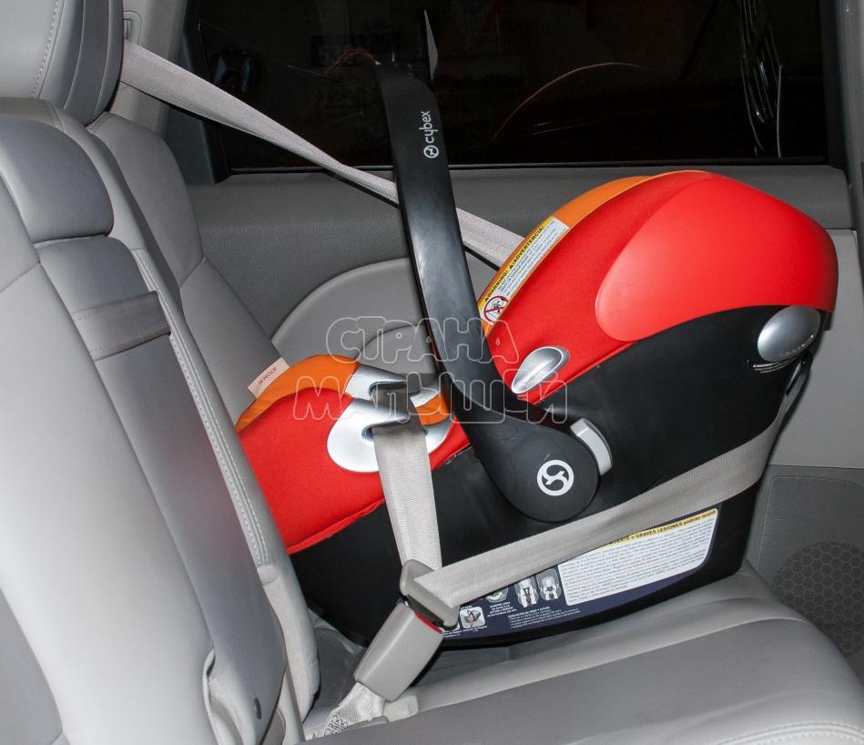 Как установить автолюльку в машину: Как правильно установить автолюльку для новорожденных на заднее и переднее сиденье.