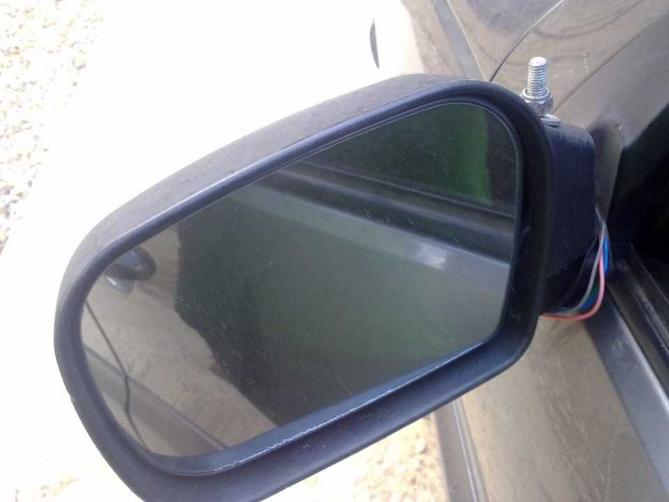 Чем приклеить боковое зеркало автомобиля: Чем приклеить саму стекляшку к основанию? Зеркало заднего вида - АвтоСаратов