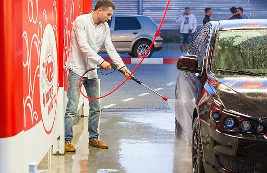 Как правильно мыть автомобиль на мойке самообслуживания: Как эффективно и быстро мыть машину на мойке самообслуживания