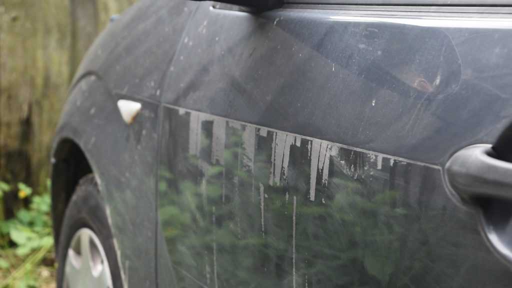 Чем очистить двухсторонний скотч с автомобиля: Чем и как удалить двухсторонний скотч с машины: 5 быстрых способов