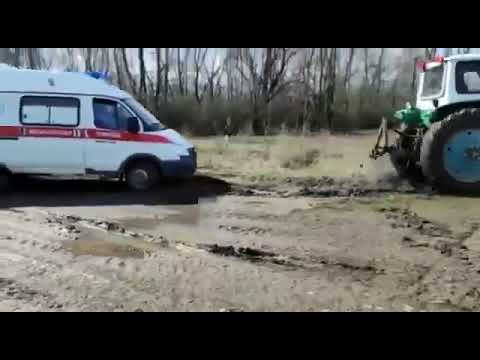 Машина застряла в грязи помощь: Волонтеры по всей стране готовы вытащим застрявшую машину с поля, из грязи, из леса. Здесь вы найдете телефон службы помощи если застрял автомобиль. По всей России.