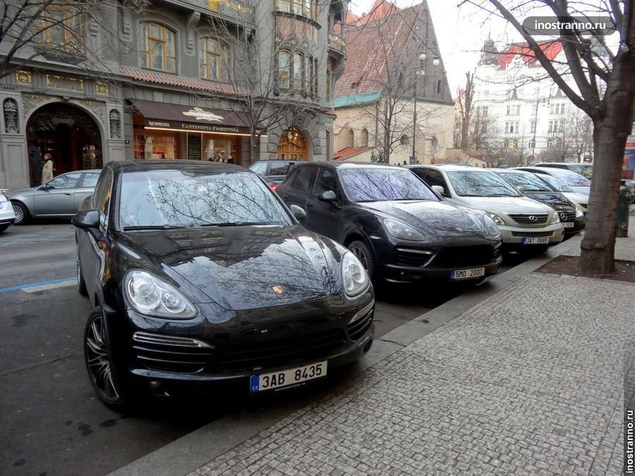 Чехия на автомобиле: правила, цены на виньетку и бензин в 2022 году