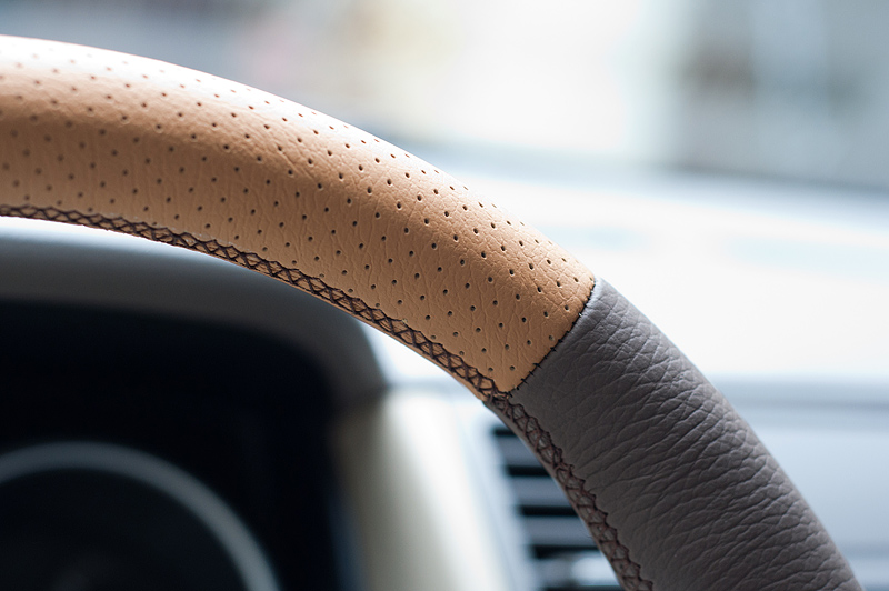 Утолщение руля и перетяжка: Утолщение руля неопреном, премиальное утолщение рулевого колеса неопреном в Москве
