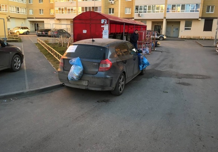 Штраф за блокировку автомобиля во дворе: Что делать, если машину заперли на парковке :: Autonews