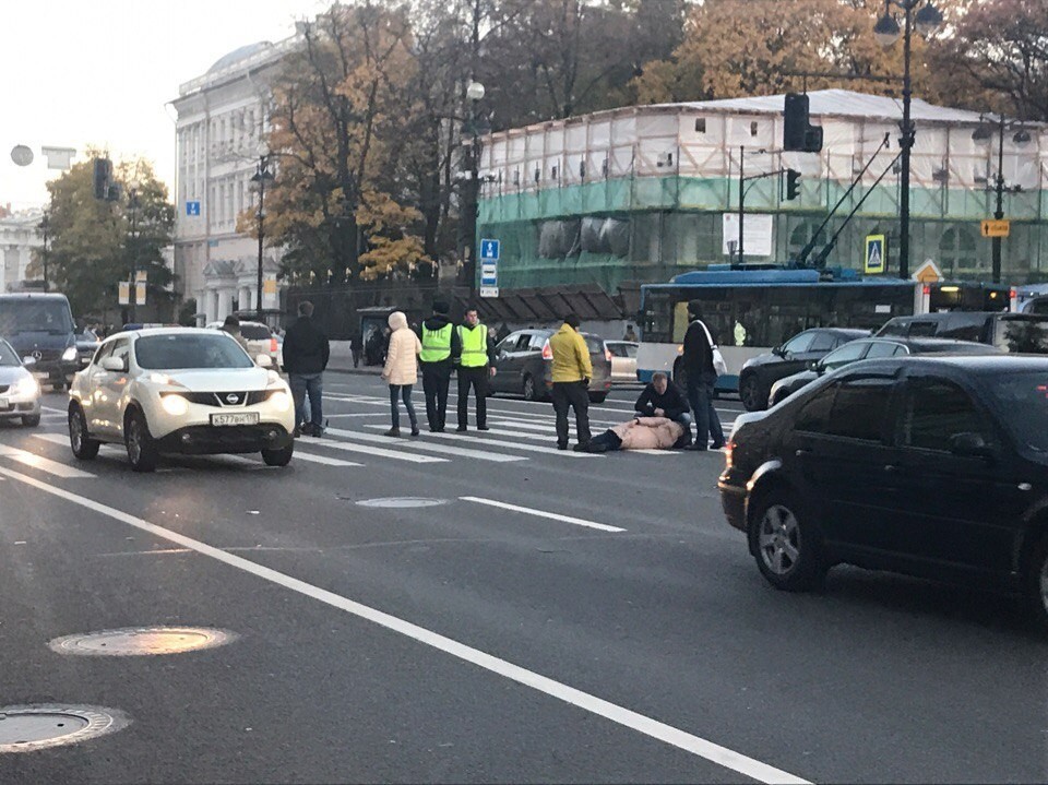 Сбит пешеход на пешеходном переходе сегодня: ответственность, наказание, штрафы, советы адвоката