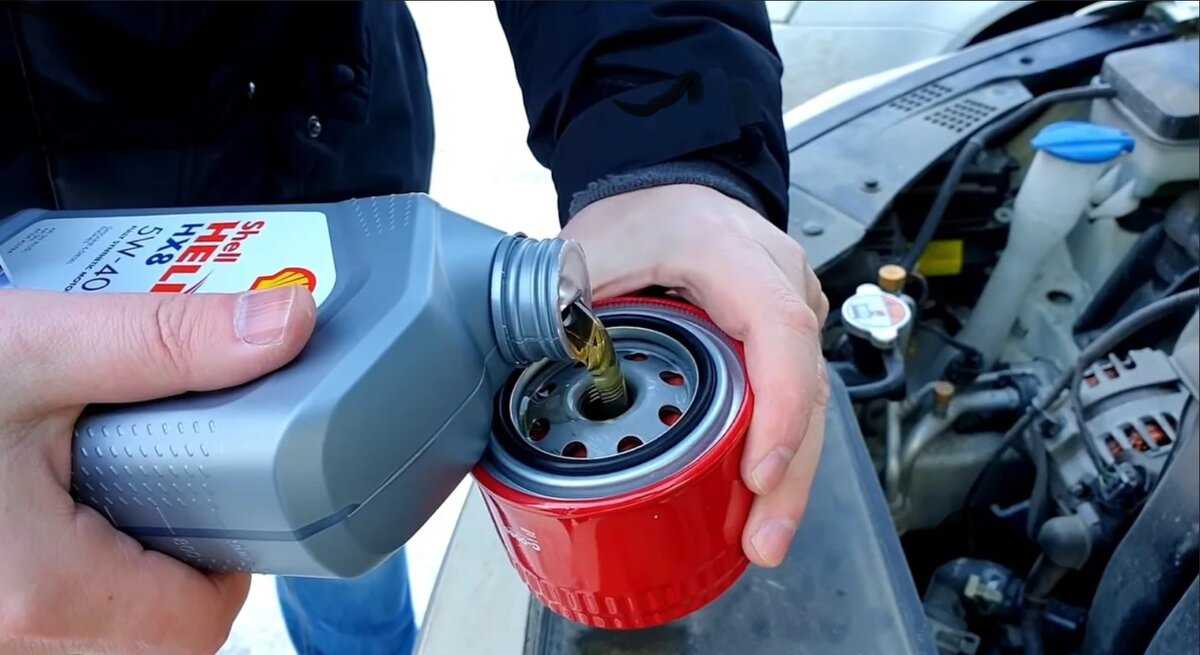 Бензин в масле: причины почему попадает и как определить в картере двигателя