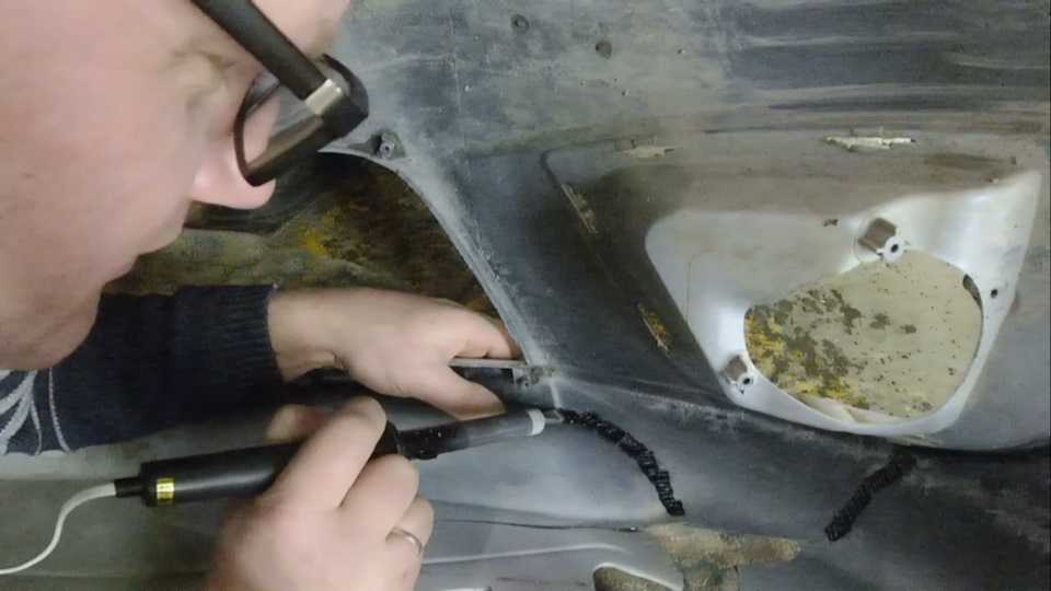 Как запаять бампер в домашних условиях видео: 6 способов запаять бампер своими руками. Чем можно паять бампер авто в домашних условиях