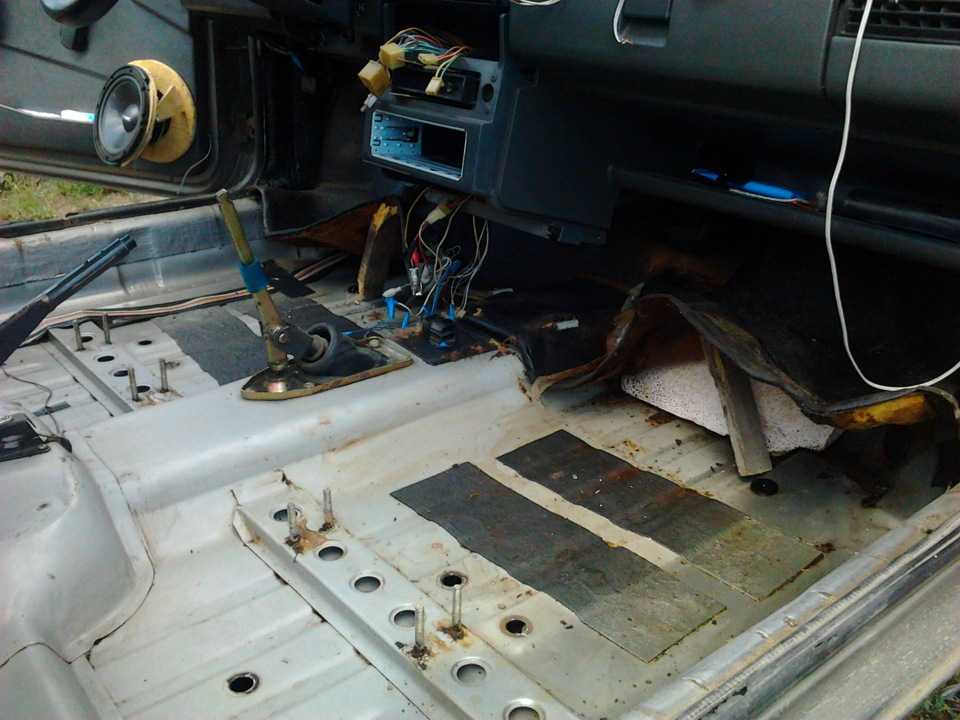 Как высушить салон автомобиля: Как быстро высушить салон автомобиля