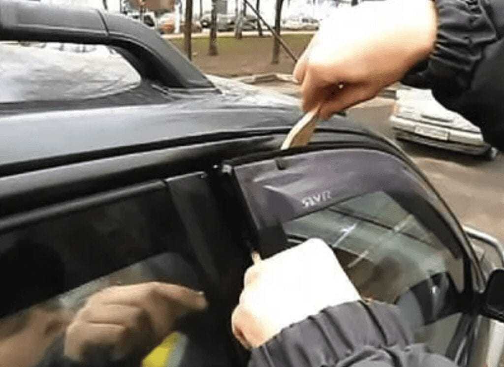 Как открыть машину если: Пять способов открыть случайно запертый автомобиль