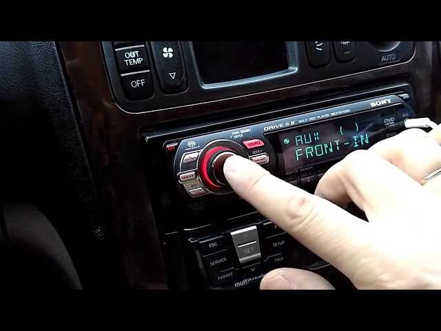 Как подключить телефон к магнитоле в машине: Как подключить телефон к машине - Лайфхак
