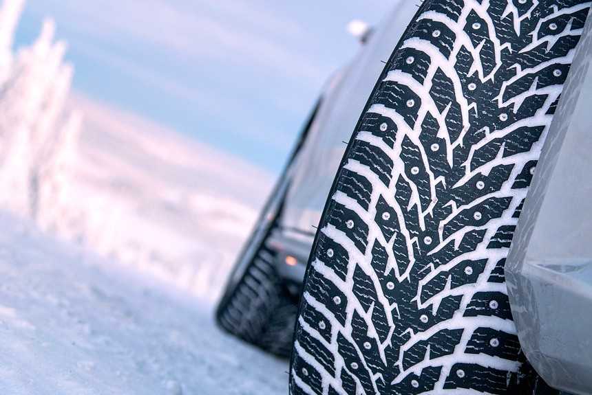Лучшая зимняя резина липучка: тест 14 шин на снегу и льду — журнал За рулем