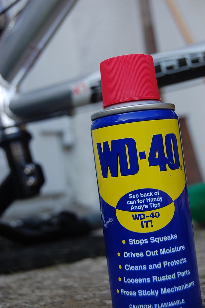 Wd 40 для чего используется: Зачем нужна универсальная смазка WD-40: 35 способов использования дома