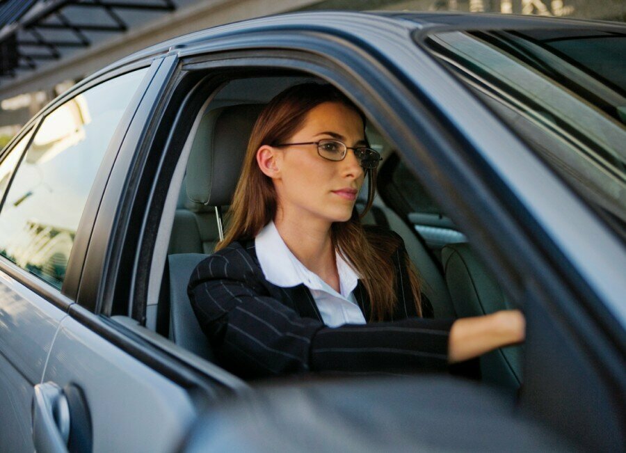 Острота зрения для вождения автомобиля: Допустимая острота зрения для вождения автомобиля
