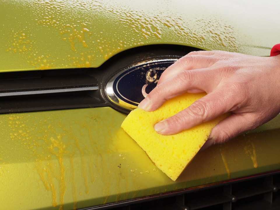Чем отмыть смолу с машины: Удаляем смолу и почки деревьев с кузова автомобиля