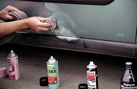 Чем отмыть краску с автомобиля. Битум на кузове. Счищает краску с кузова. Удалитель битума с кузова. Очистка кузова от битума.