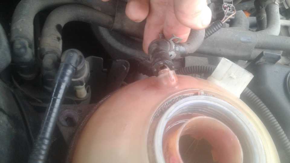 Потек антифриз из двигателя: Статьи SINTEC Lubricants - список статей от специалистов и экспертов в области автомобильных спецжидкостей