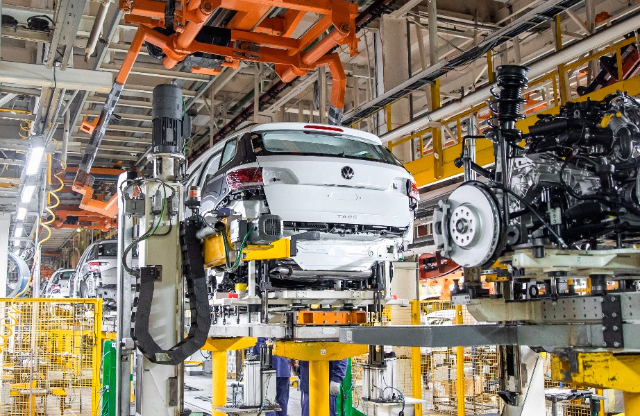 Где в россии собирают фольксваген: Автозаводы Volkswagen в России будут стоять до лета