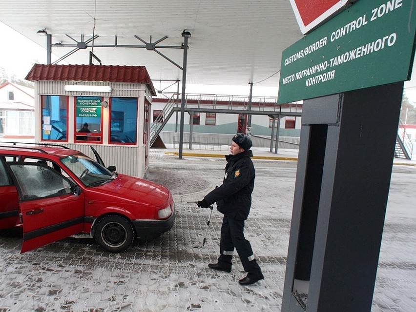 Пересечение границы на авто: документы и порядок проезда в 2022 году