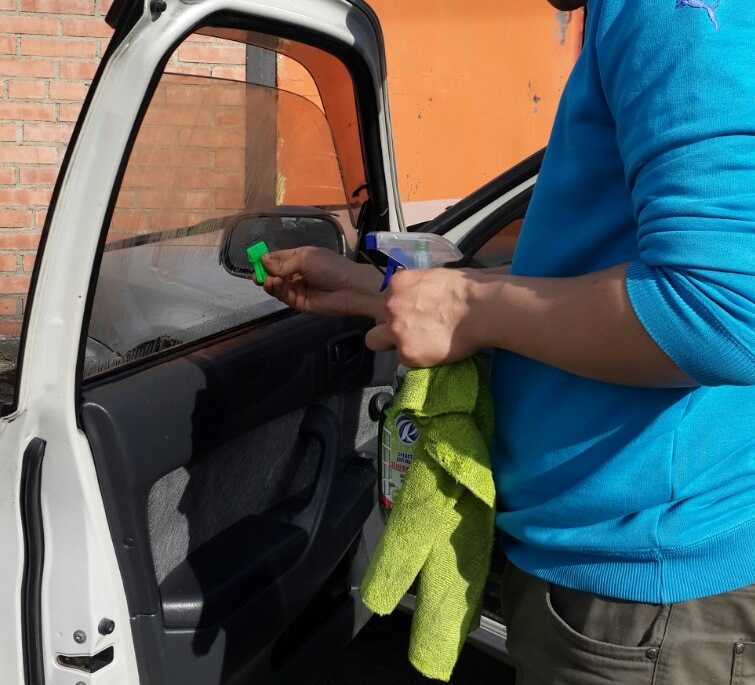 Как снять пленку со стекла автомобиля: Как снять тонировку стекол автомобиля