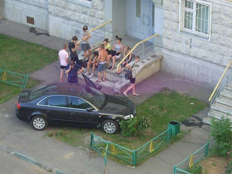 Что делать если машину подперли во дворе: Что делать, если машину заперли на парковке :: Autonews