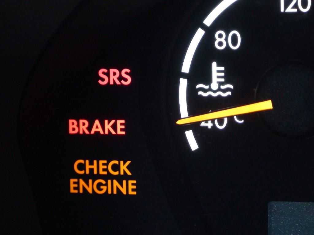 Из за чего загорается чек на машине: 5 самых распространенных причин включения индикации "Check engine"