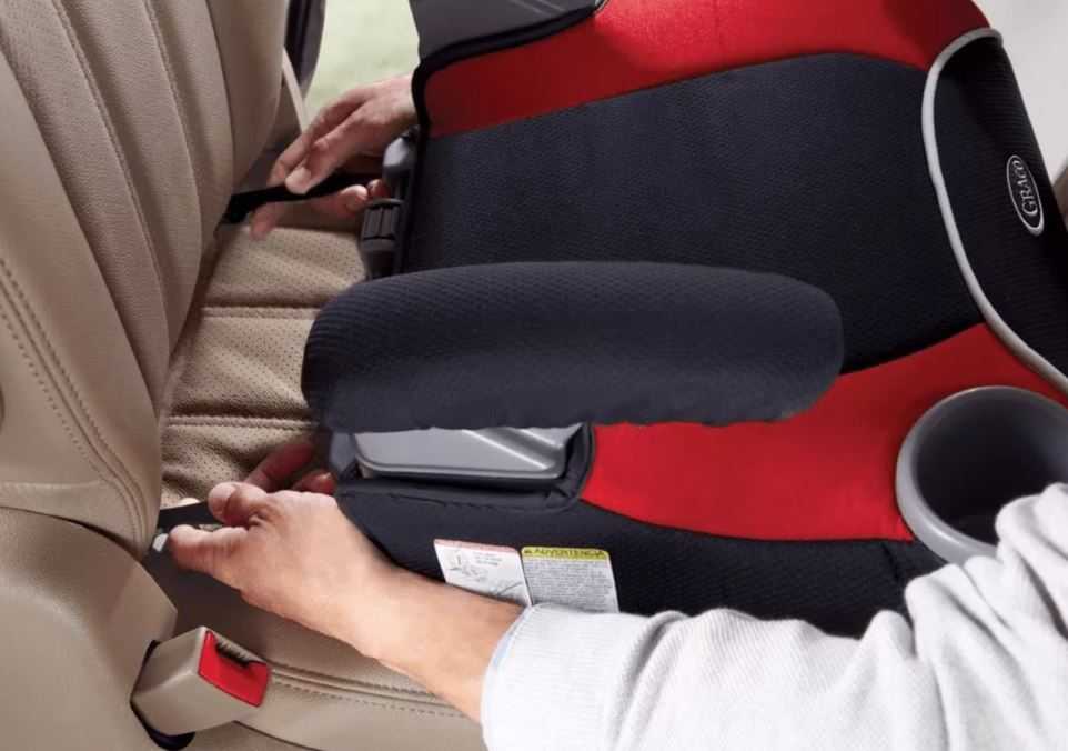 Как автолюлька крепится в машине: Как пристегнуть автолюльку для безопасной перевозки малыша в автомобиле?