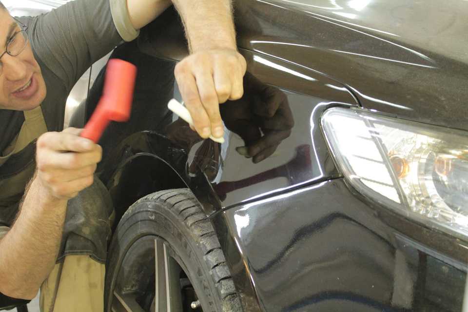 Выпрямление вмятин без покраски своими руками: Как убрать вмятину без покраски на машине своими руками
