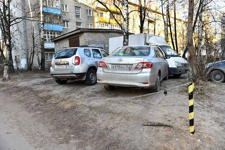 Парковка на тротуаре куда жаловаться: Куда жаловаться на парковку на тротуаре