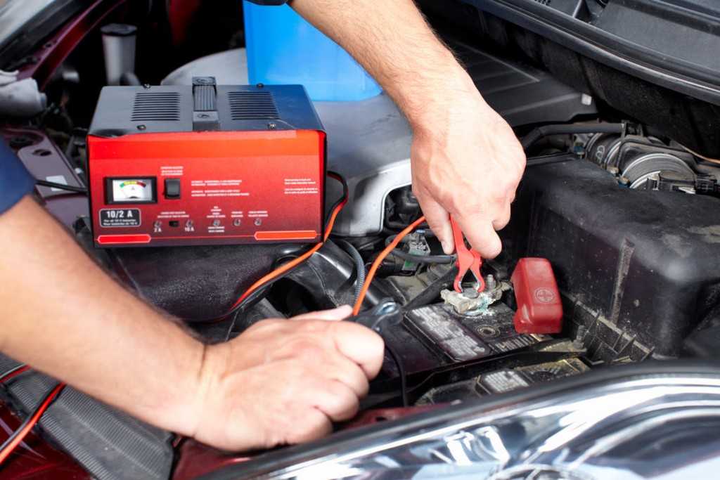 Как зарядить аккумулятор автомобиля необслуживаемый: Как заряжать и обслуживать необслуживаемый аккумулятор авто