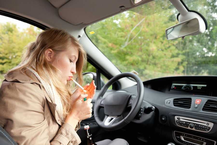 Как убрать запах сигарет в машине: Как вывести запах сигарет в машине - действенные способы для водителей