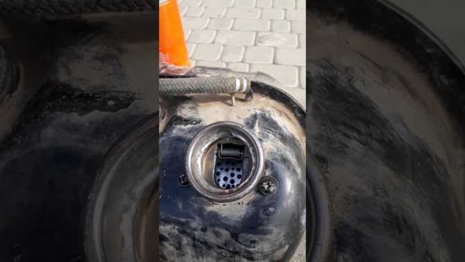 Как вывести воду из бензобака: Как удалить воду из бензобака автомобиля легко и просто