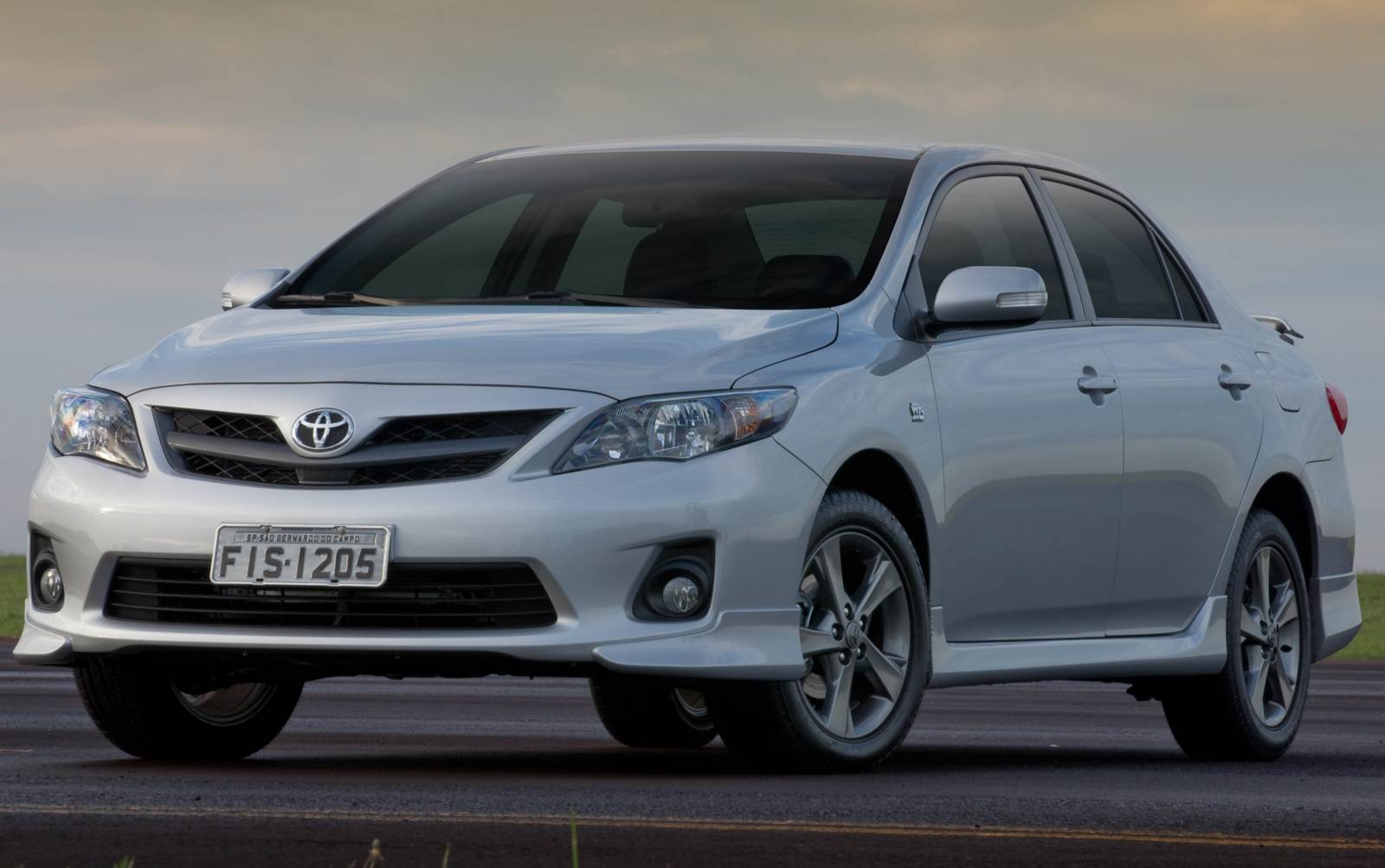 Тойота королла где. Toyota Corolla 2010. Toyota Corolla 2010 gli. Toyota Corolla 2010-2022. Toyota Corolla 2010 и 2012.