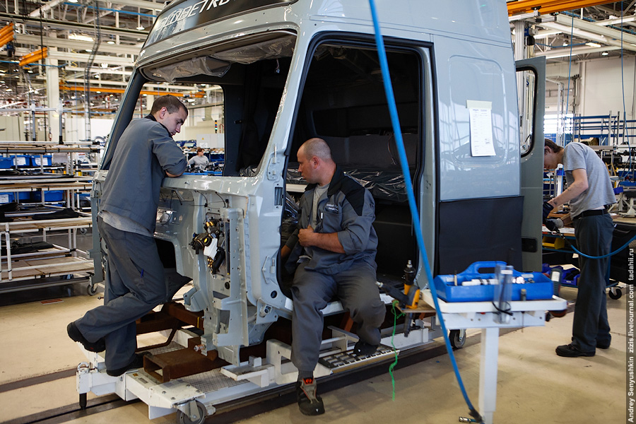 Вольво завод: Калужский завод Volvo начал выпуск грузовиков нового поколения