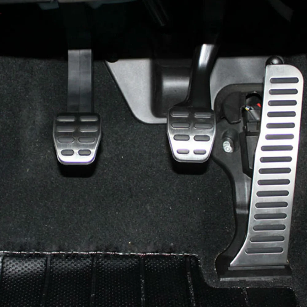 Педали машины расположение: Расположение педалей в машине с механической коробкой