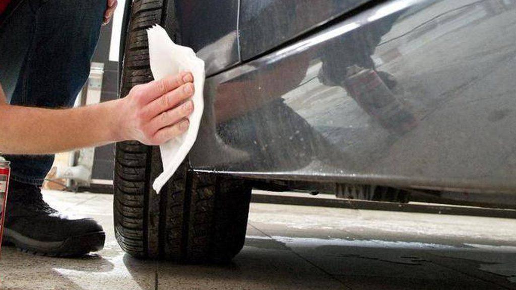 Чем смыть битум с автомобиля: Удаляем битумные пятна. 6 советов, как не повредить лакокрасочное покрытие — журнал За рулем