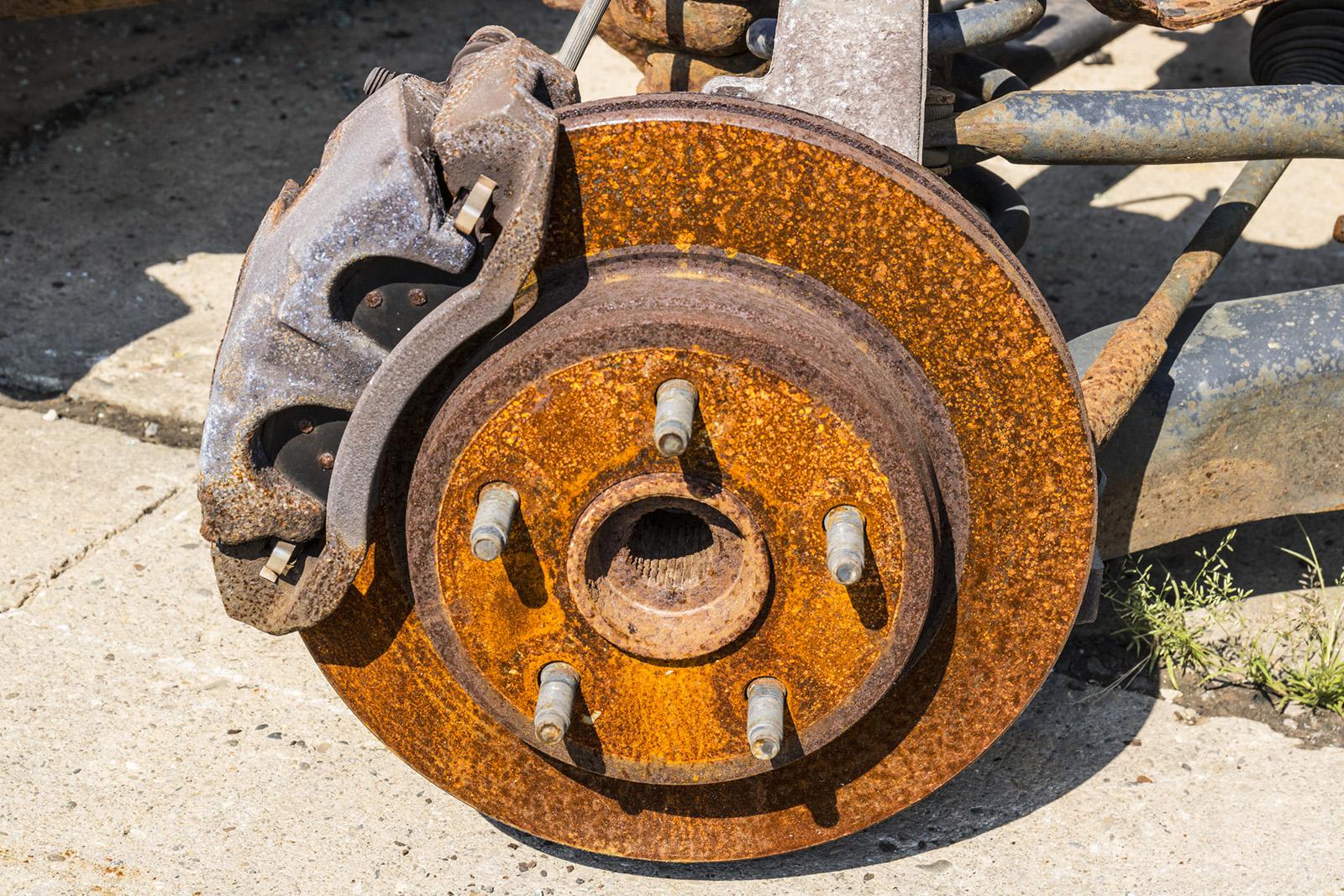 Ржавые диски на колесах что делать: ремонтировать или менять? — журнал За рулем