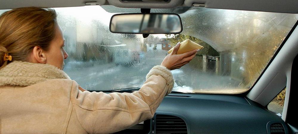 Как высушить салон автомобиля от воды