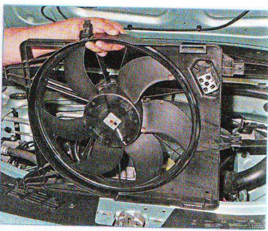 Срабатывает вентилятор на холодном двигателе: основные причины и решение проблемы. Постоянно включается вентилятор радиатора — что делать? Быстро срабатывает вентилятор охлаждения
