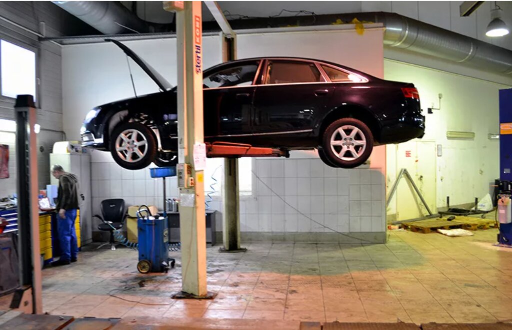 Как поднять машину на подъемнике: Куда ставить лапы подъемника?: ru_auto — LiveJournal