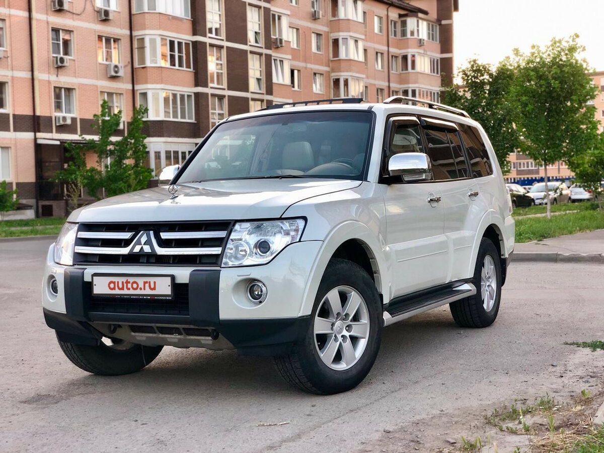 Pajero 4 фото: Фото Mitsubishi Pajero (2006 - 2015)