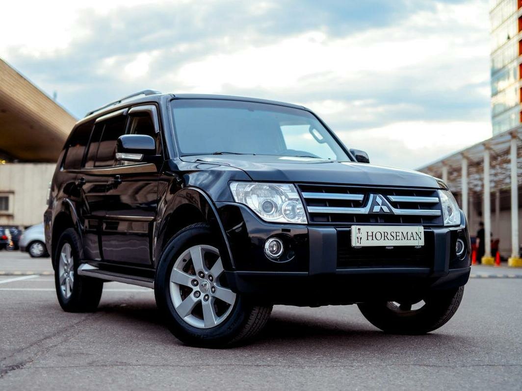 Pajero 4 фото: Фото Mitsubishi Pajero (2006 - 2015)