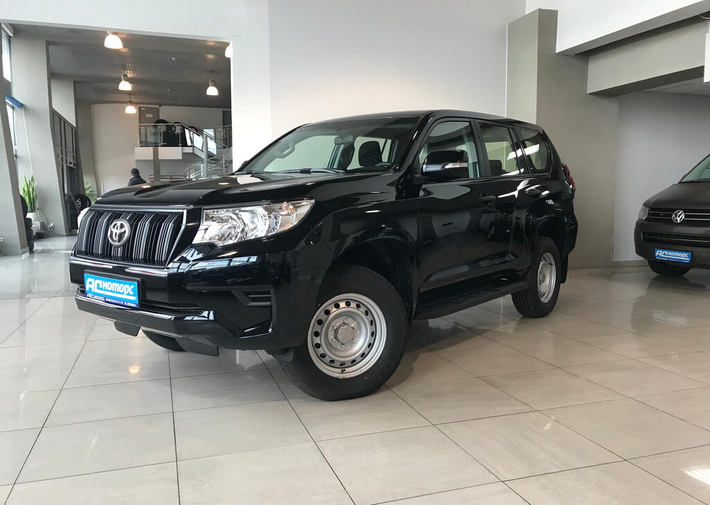 Где прадо. Toyota Land Cruiser Prado 150 комплектации. Комплектация Тойота Прадо 150. Toyota Land Cruiser 150 Prado минималка. Тойота Прадо в минимальной комплектации.